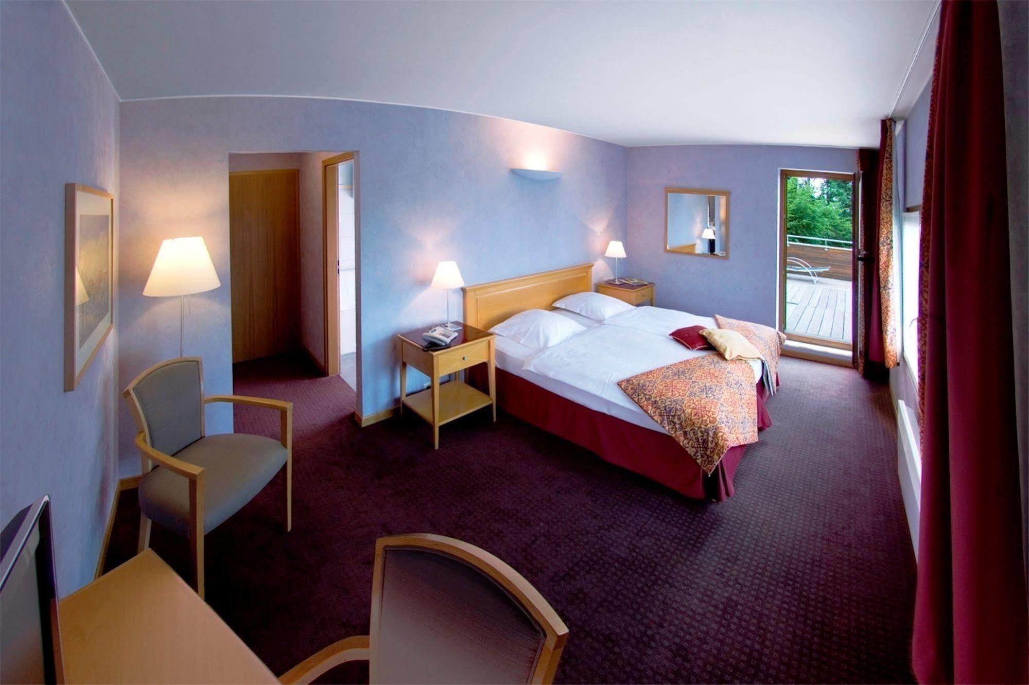 Hostellerie du Peiffeschof, The Originals Relais  Arlon Extérieur photo